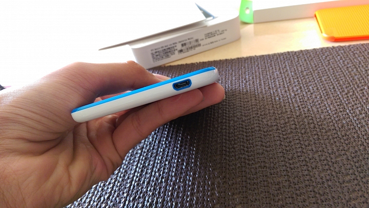 HTC Desire 820藍天白開箱囉~~