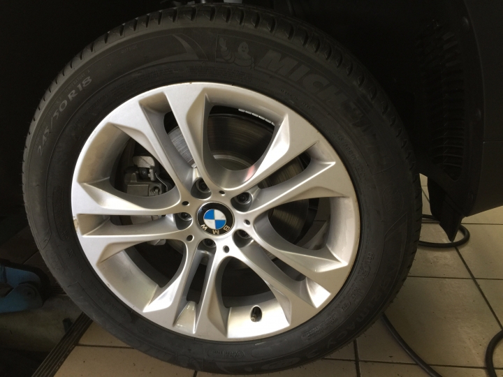 X4 30D 開箱+米其林 PRIMACY 3 ZP 失壓續跑胎