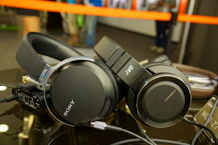 【感想&評測】Sony 2014耳機體驗會 - Z7配上PHA-3的完美組合 Hi-Res的音樂饗宴。（對決JVC SZ2000）