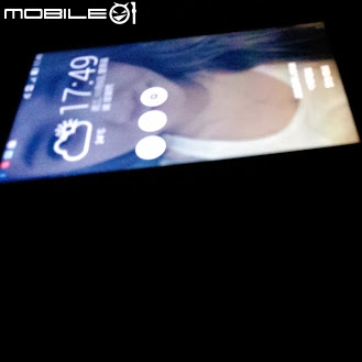 請問 ZF5 LTE 夜間螢幕反藍(橘) 是正常的嗎?