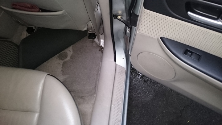 Mazda6後座進水原因