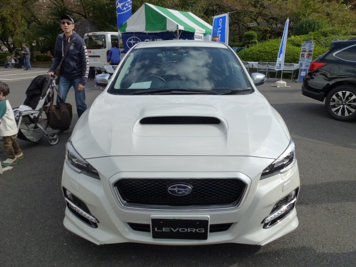 日本增上寺的車輛展示照