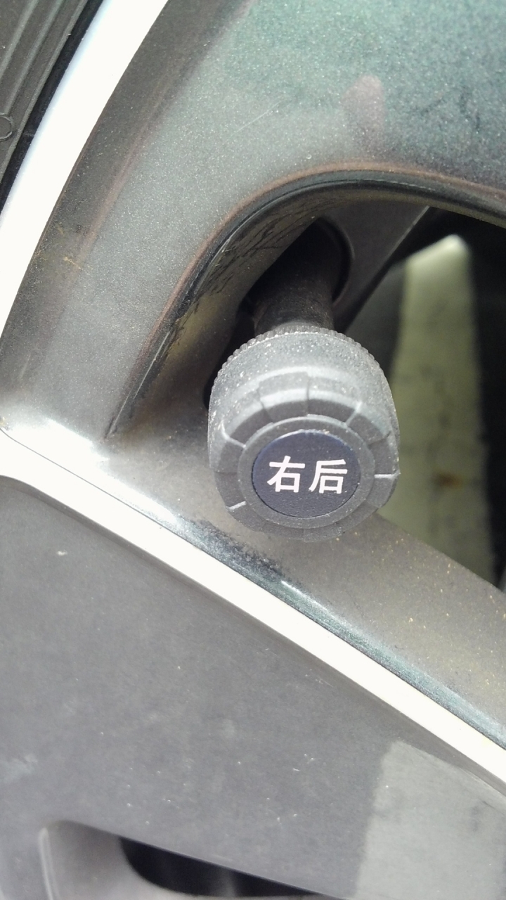 SUZUKI CROSSOVER GLX新增不少淘寶配件  解析度不高請見諒 還沒遇見兄弟車真好