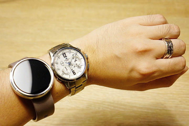 【2014最美智慧錶】MOTO 360 Gray Leather (Stone) 開箱