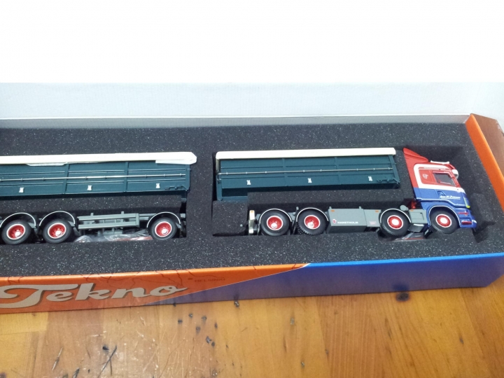 卡車模型TEKNO 1/50 SCANIA R Hanstholm Containertransport A/S圖裝