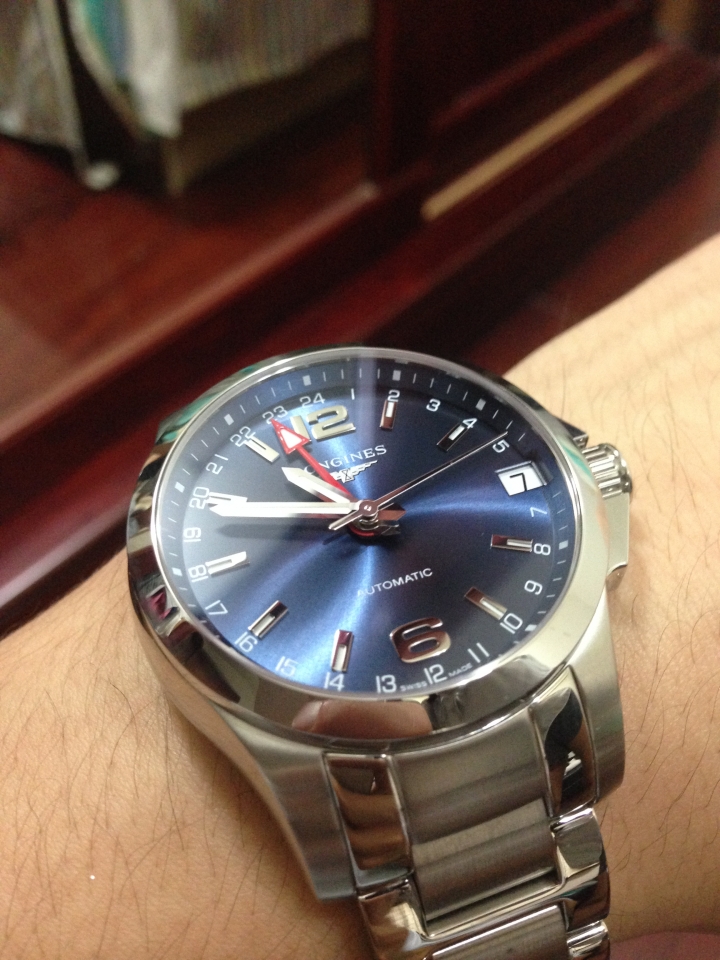 [開箱]人生第一支機械錶---longines conquest GMT