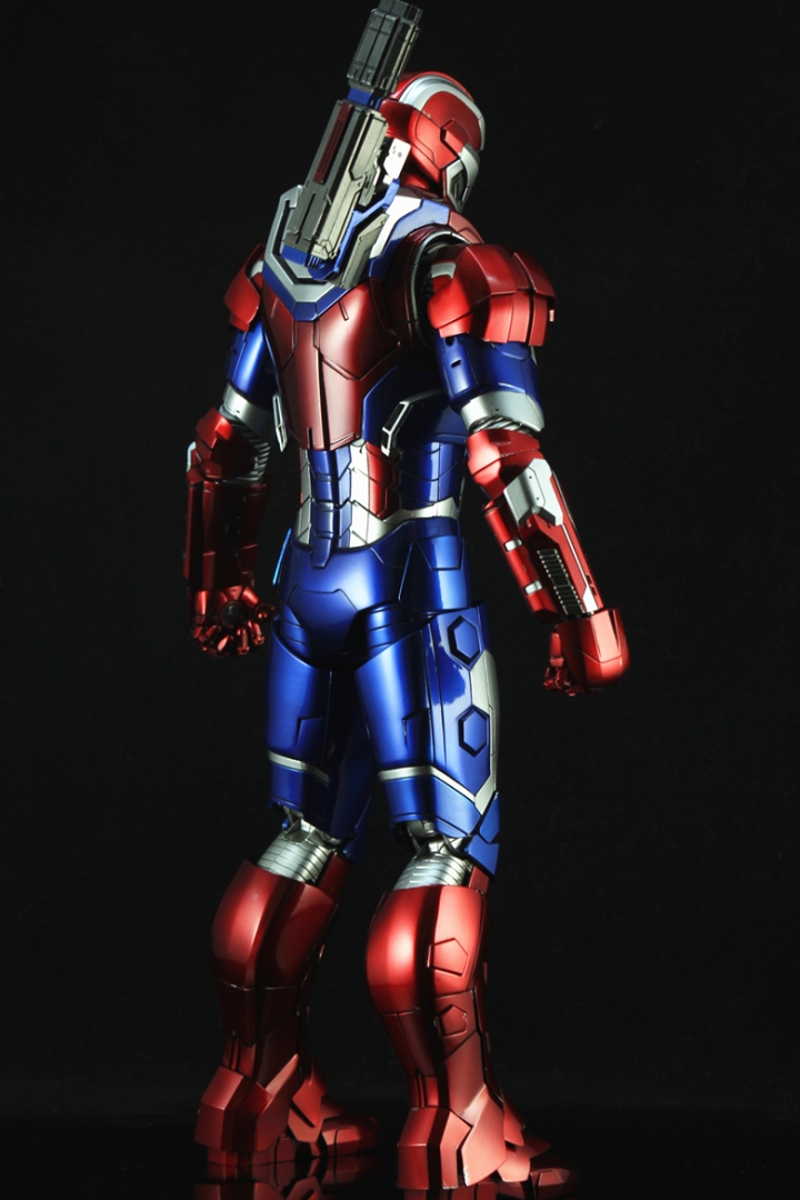 HOT TOYS 鋼鐵愛國者 (漫畫限定版)