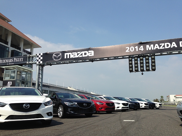眩目動感的優雅形影-2014 MAZDA DAY 品牌賽道體驗