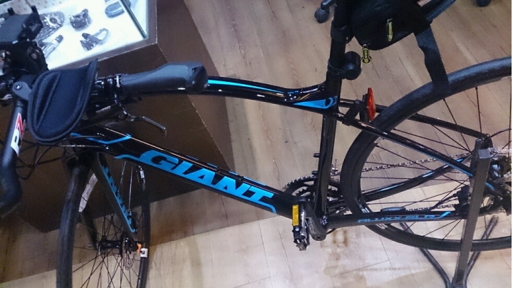 [開箱]2015_GIANT Fastroad_SLR 1及同場加映PZ tt 3.3(31.8mm專用）休息把