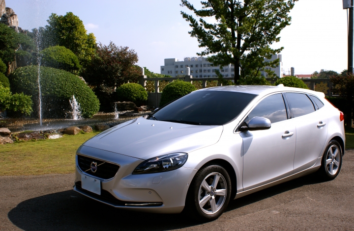 令人著迷的美−Volvo V40