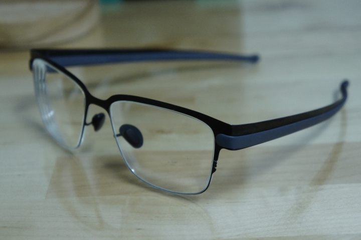 [分享]當來自法國手工的UNDOSTRIAL遇上德國ZEISS