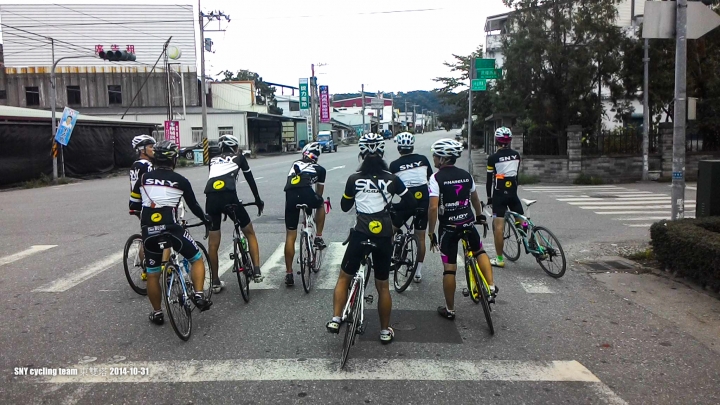 山羚羊 SNY cycling team 東部雙塔遊記