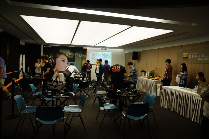 【感想&評測】Sony 2014耳機體驗會 - Z7配上PHA-3的完美組合 Hi-Res的音樂饗宴。（對決JVC SZ2000）