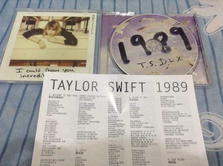 Taylor Swift 泰勒絲《1989》豪華版實體專輯首開！