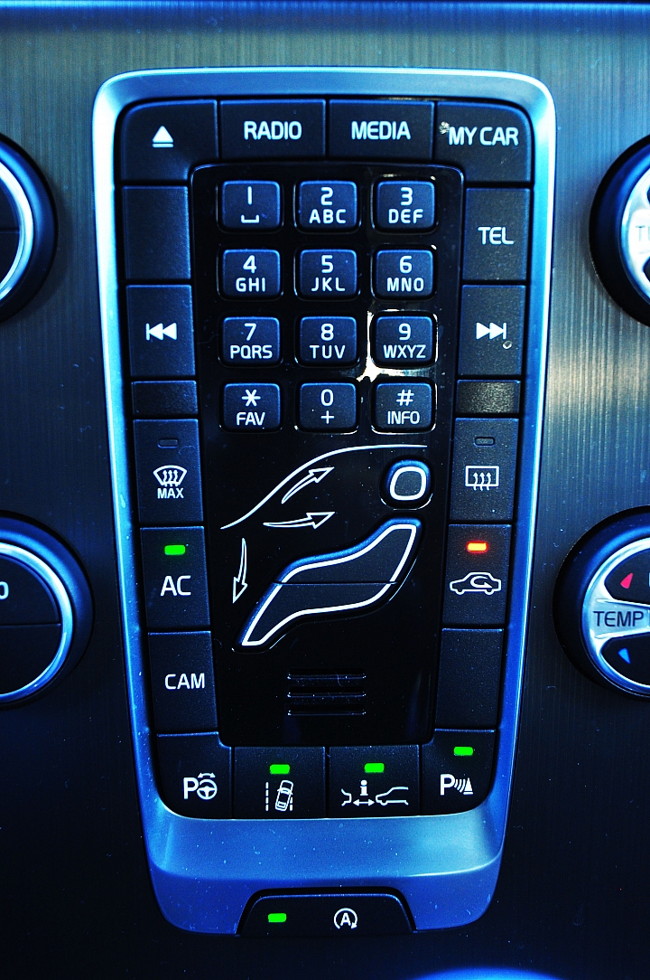 開啟輕旅行時代 V40 Cross Country