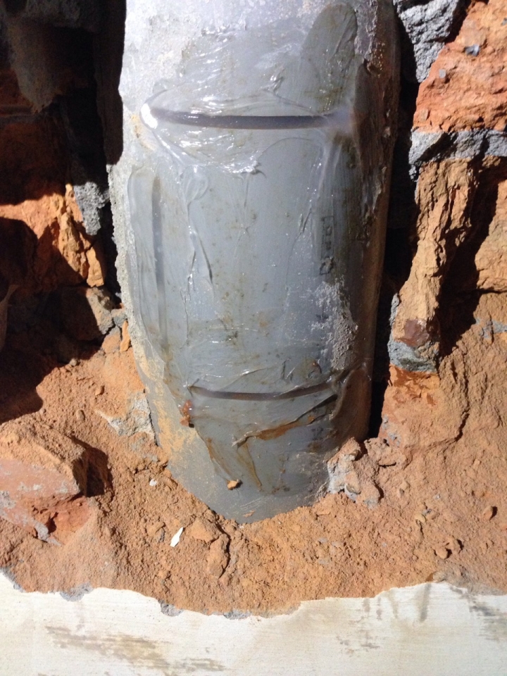 室內裝修 水電挖破廚房水管