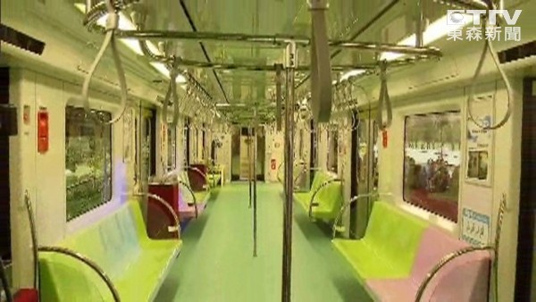 台中捷運綠線車廂亮相