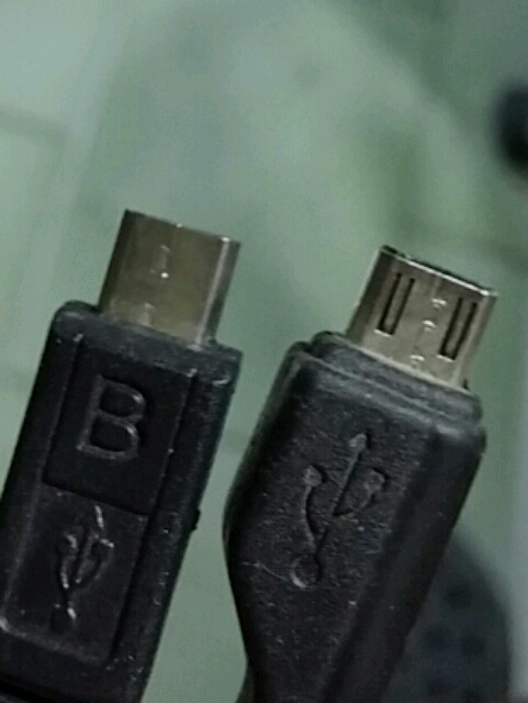 請問Micro USB充電傳輸線頭,原廠和市面賣的不一樣!?