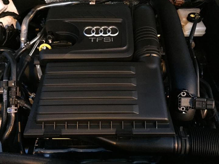 2015 年式 AUDI A3 Sportback 30TFSI 簡易極不專業開箱