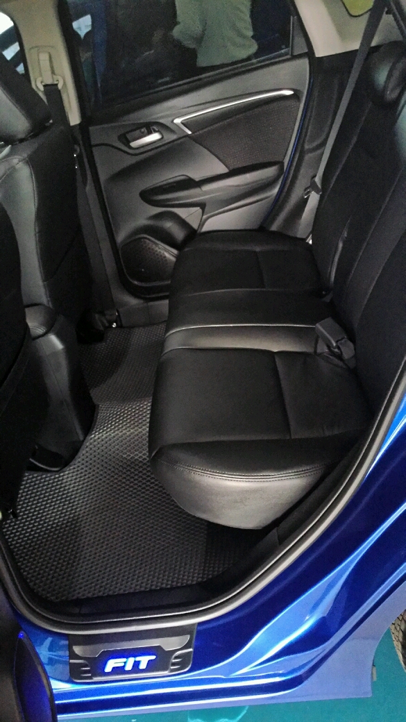 簡單開箱，一次2部 Honda Fit 3