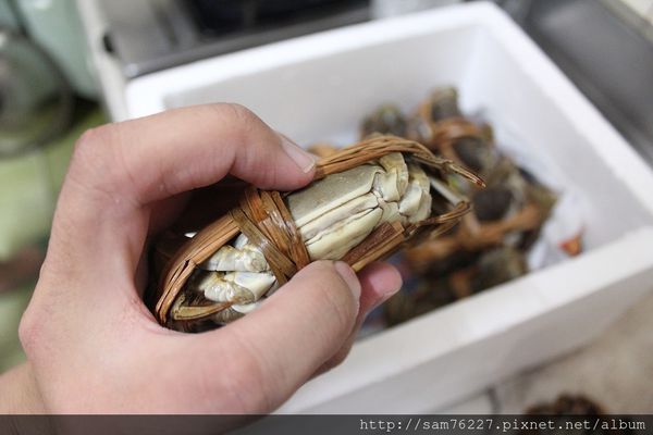 [食記] 宜蘭頭城 蘭楊蟹莊 零藥物台灣養殖蘭陽雪山蟹