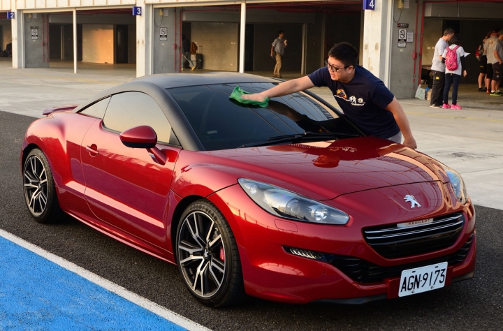 Peugeot性能獅王RCZ R @ 大鵬灣