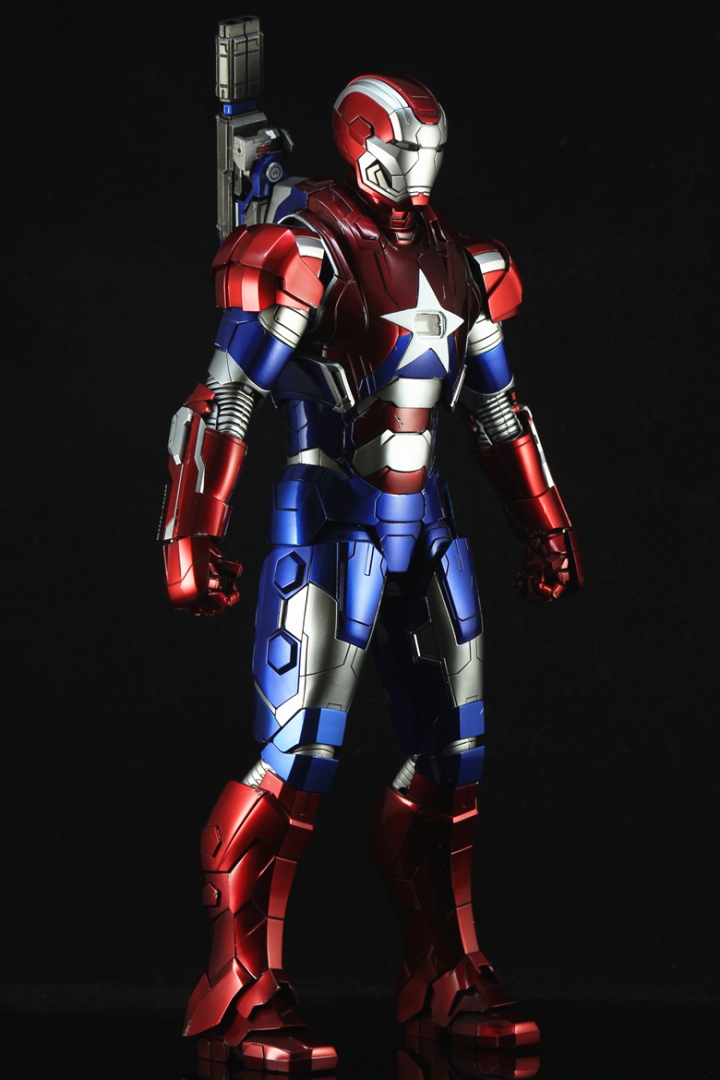 HOT TOYS 鋼鐵愛國者 (漫畫限定版)