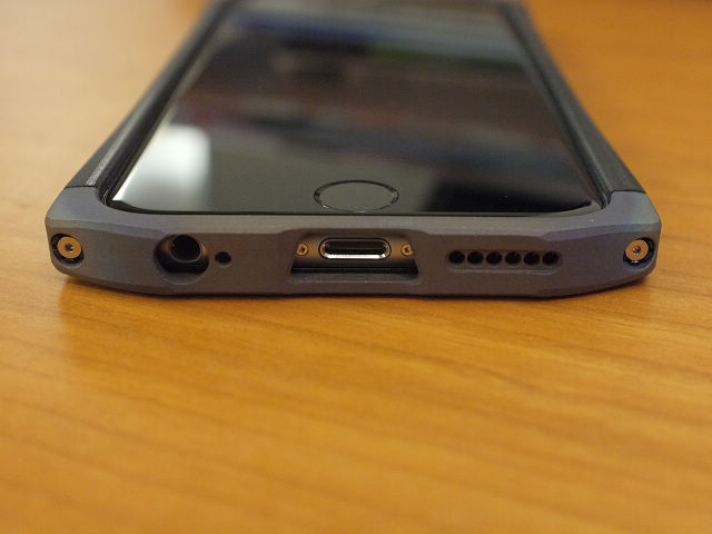 分享iPhone 6頂級限量保護框ELEMENT CASE-RONIN Titanium 1st Edition