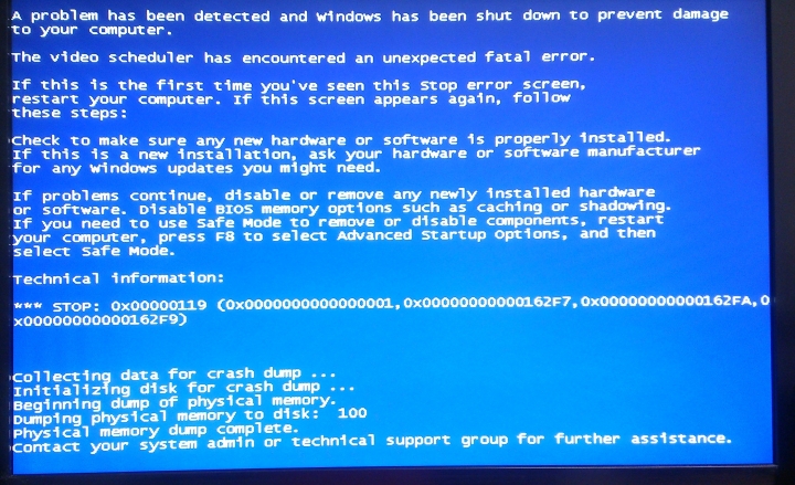 WIN7藍底白字求解..請神人幫忙