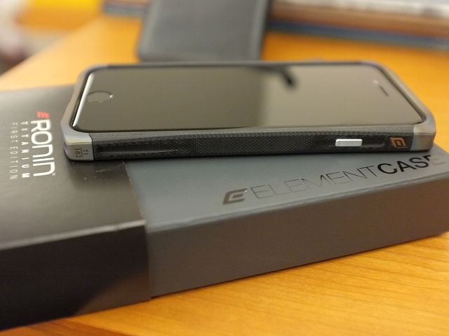 分享iPhone 6頂級限量保護框ELEMENT CASE-RONIN Titanium 1st Edition