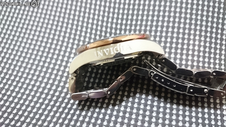 『開箱文』平民品牌INVICTA，Grand Diver13708，潛水錶。小開箱。