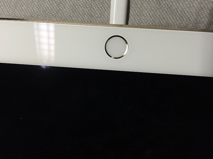 IPad air 2 金色touch Id 是銀色