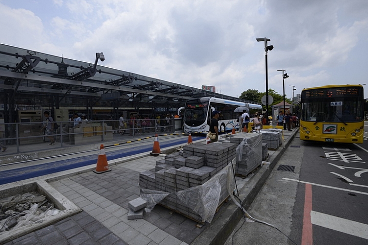 BRT當初試營運的模樣，圖多...這樣對嗎？(就事論事 非討論政治)