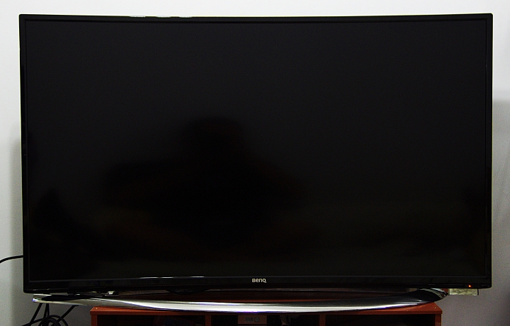 BenQ 55RU6600 黑湛屏曲面電視開箱和不專業評測