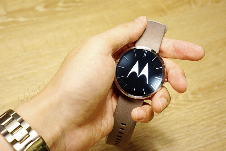 【2014最美智慧錶】MOTO 360 Gray Leather (Stone) 開箱