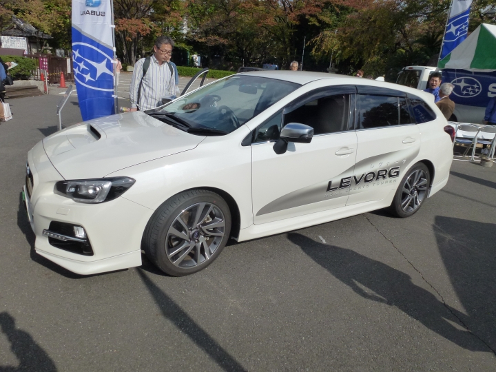 日本增上寺的車輛展示照