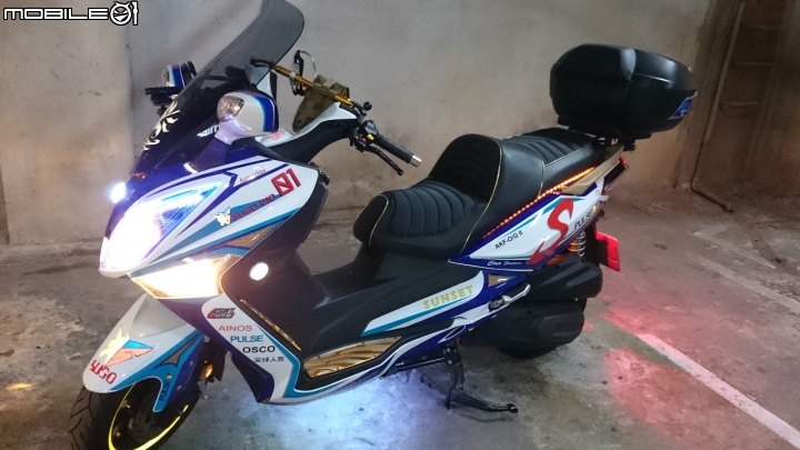 2個夢想一次滿足 GTS300I X 閃電霹靂車