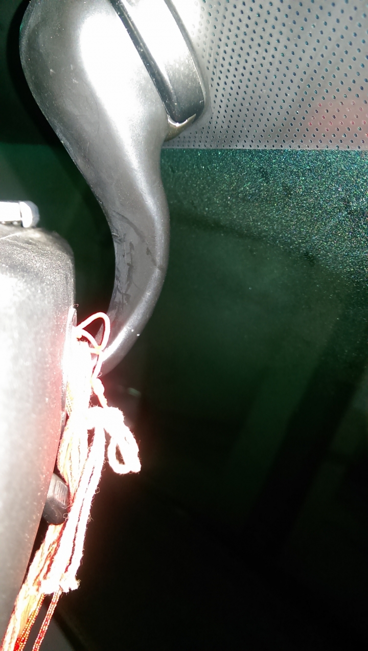 一般行車紀錄器轉後視鏡支架問題