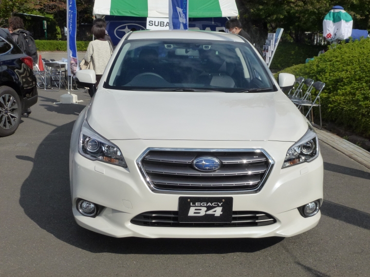日本增上寺的車輛展示照