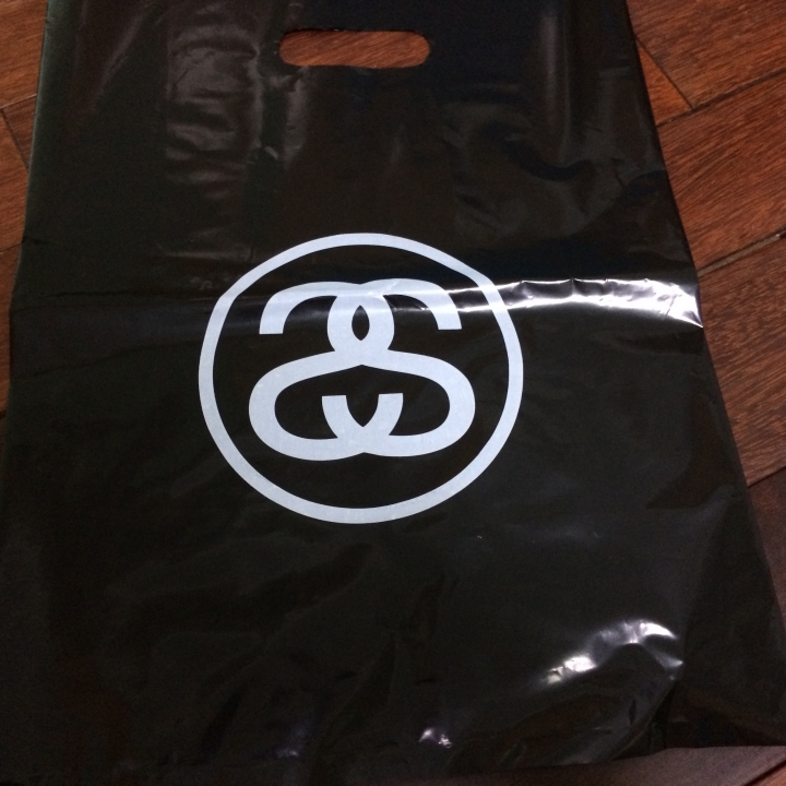 請問stussy棒球帽的真假
