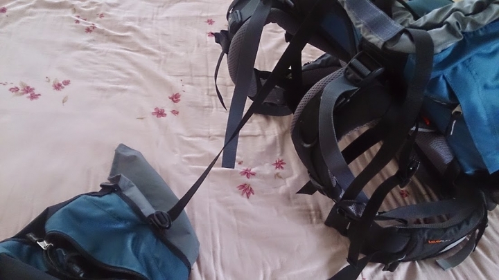 想請問歐都納Aircontact Pro 50L+15L背包問題??