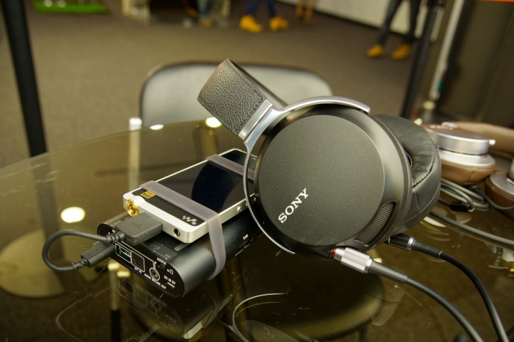 【感想&評測】Sony 2014耳機體驗會 - Z7配上PHA-3的完美組合 Hi-Res的音樂饗宴。（對決JVC SZ2000）
