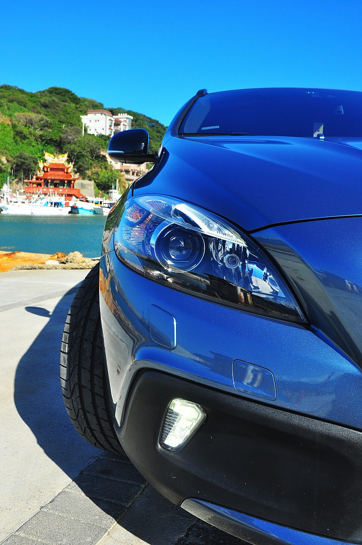 開啟輕旅行時代 V40 Cross Country
