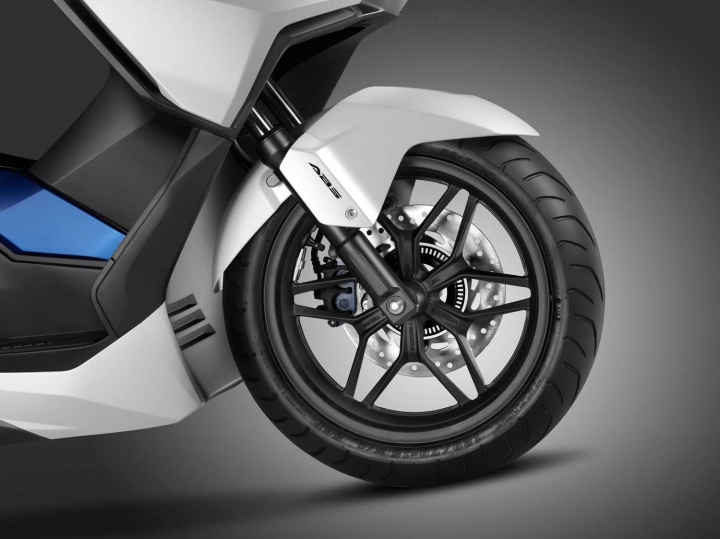 2015 Forza 125