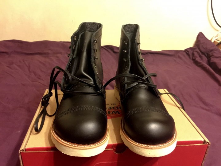 <開箱>(實穿照補上)首發!Red Wing 8840(上蠟鞋帶補上)