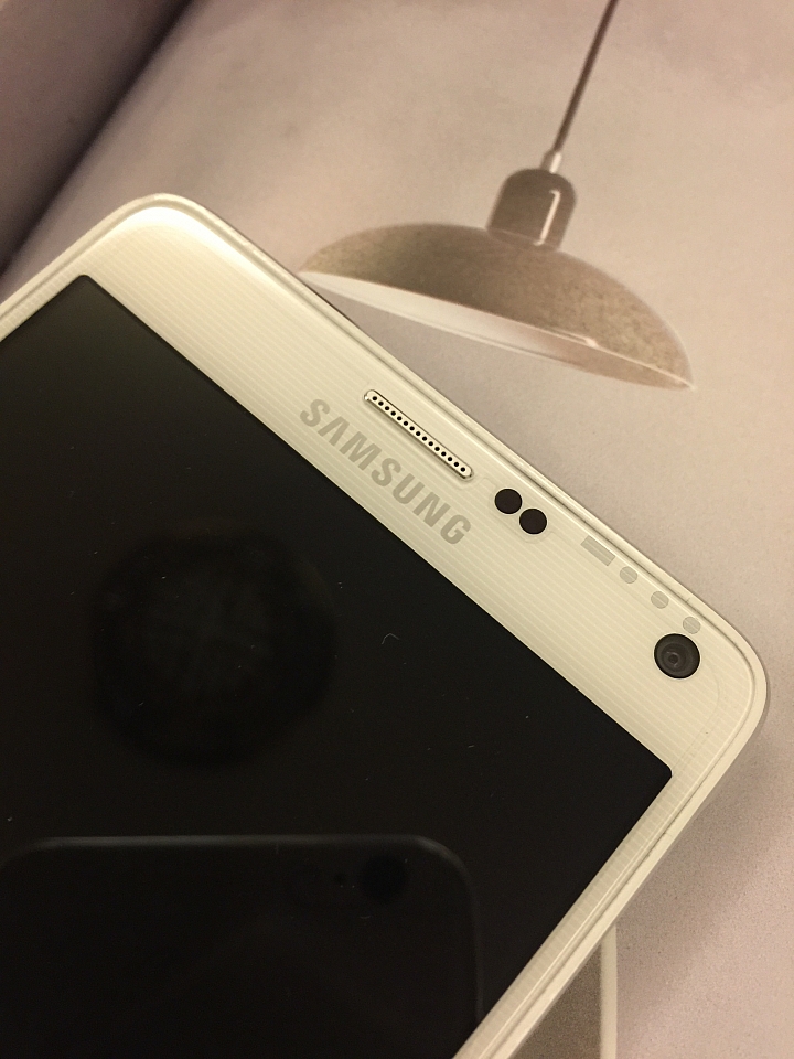 [體驗文章]Samsung GALAXY Note 4 是2014跟其它手機互筆(比)的旗艦產品