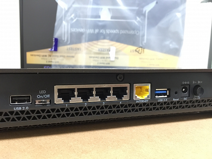 Netgear R8000 簡易開箱
