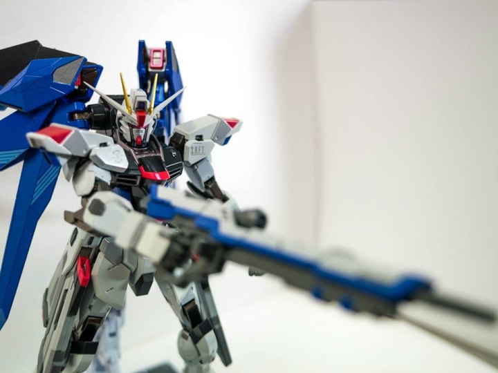 METAL BUILD  自由鋼彈(在版)