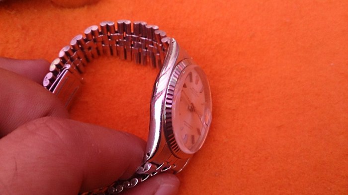 請問各位大大 小弟 這款  ROLEX 1601 如何分辨真偽
