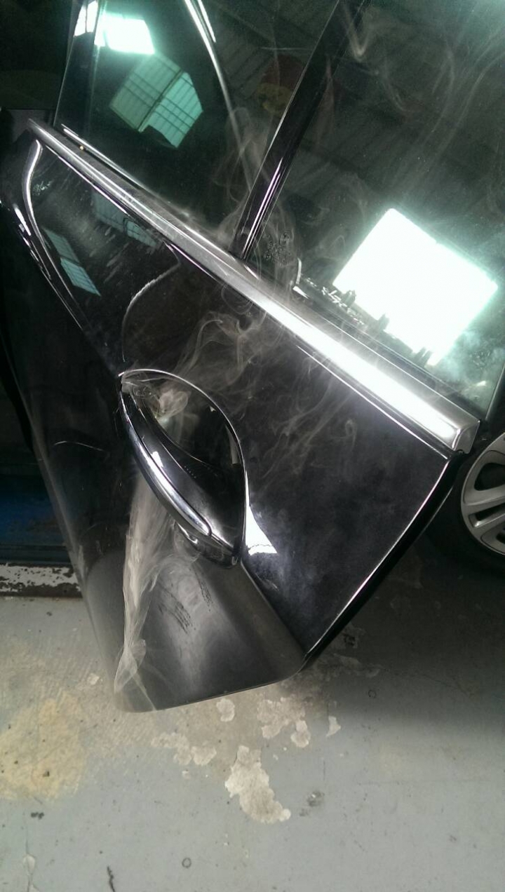 BMW 會冒煙
